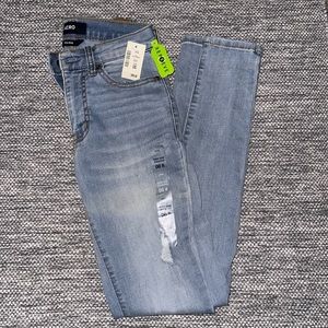 Aeropostale Light wash small ripped jeans high rise (Brand new)